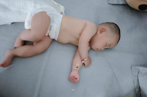 安吉怀孕初期小腹痉挛